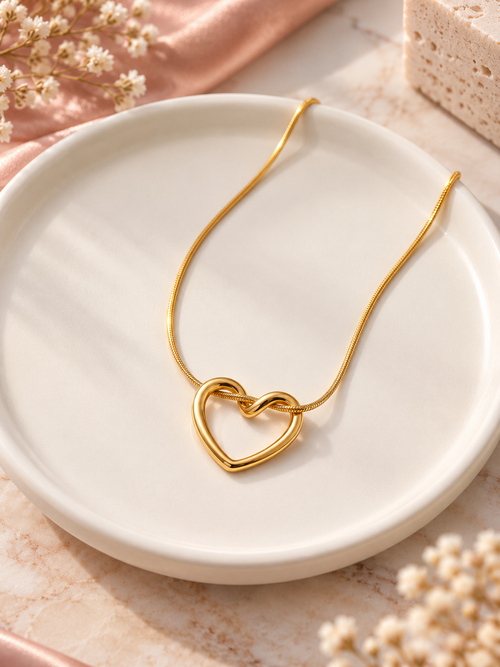 nterlocking Heart Knot Snake Chain Pendant